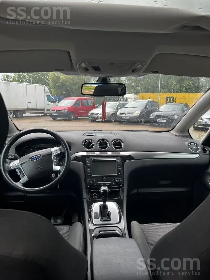 Ford S-Max 2013 photo 3