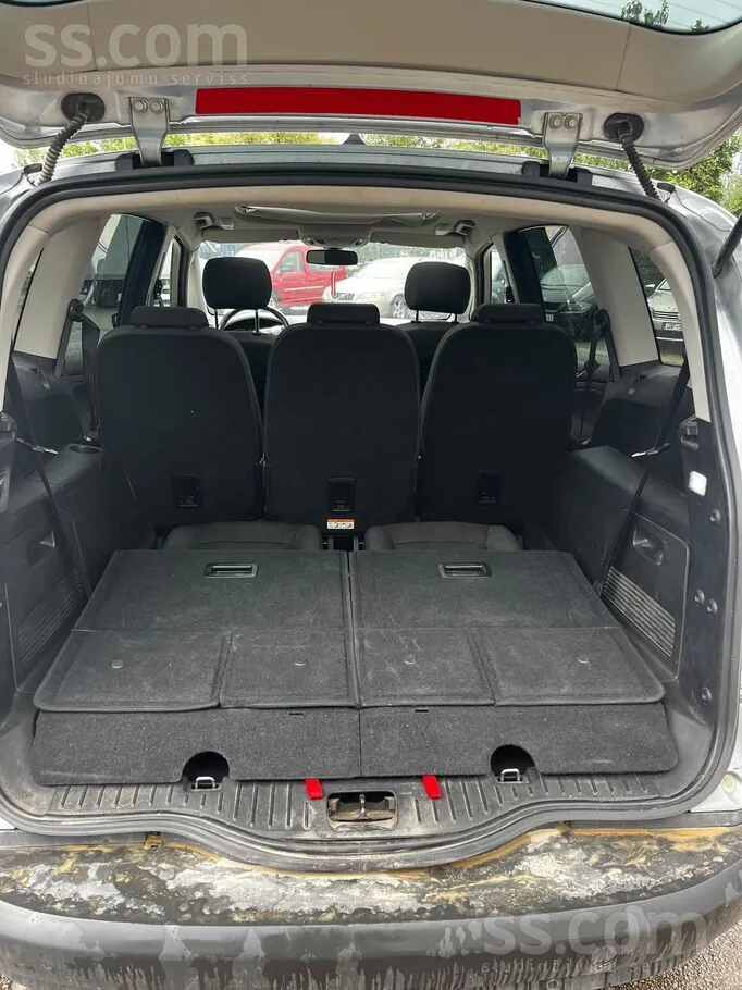 Ford S-Max 2013 photo 4