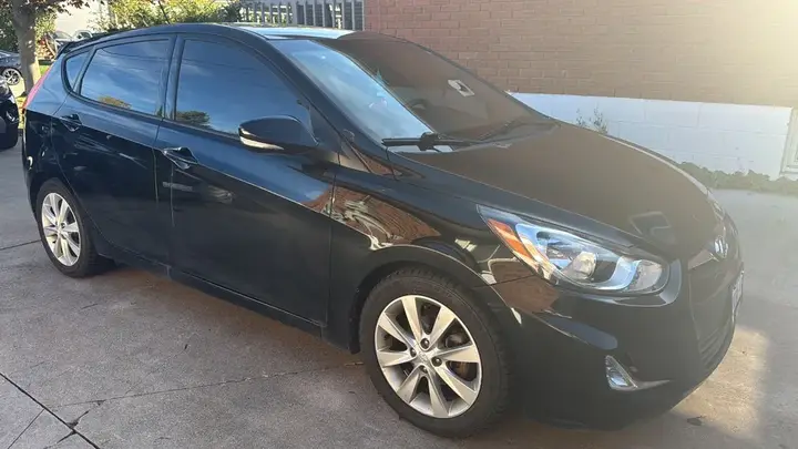 Hyundai Accent 2013 photo 2