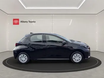 Toyota Yaris 2024 photo 3