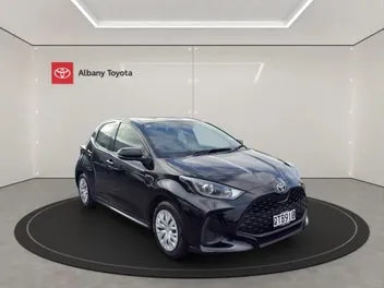 Toyota Yaris 2024 photo 2
