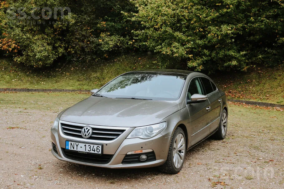 Volkswagen Passat Cc 2011 photo 2