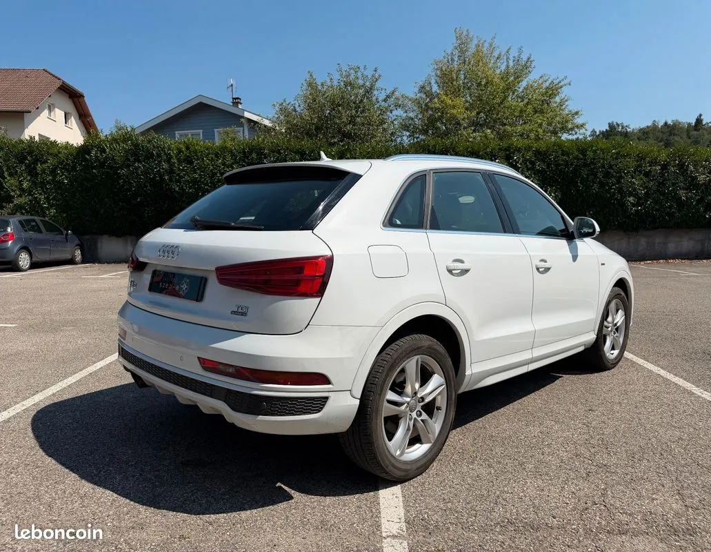 Audi Q3 2015 photo 5