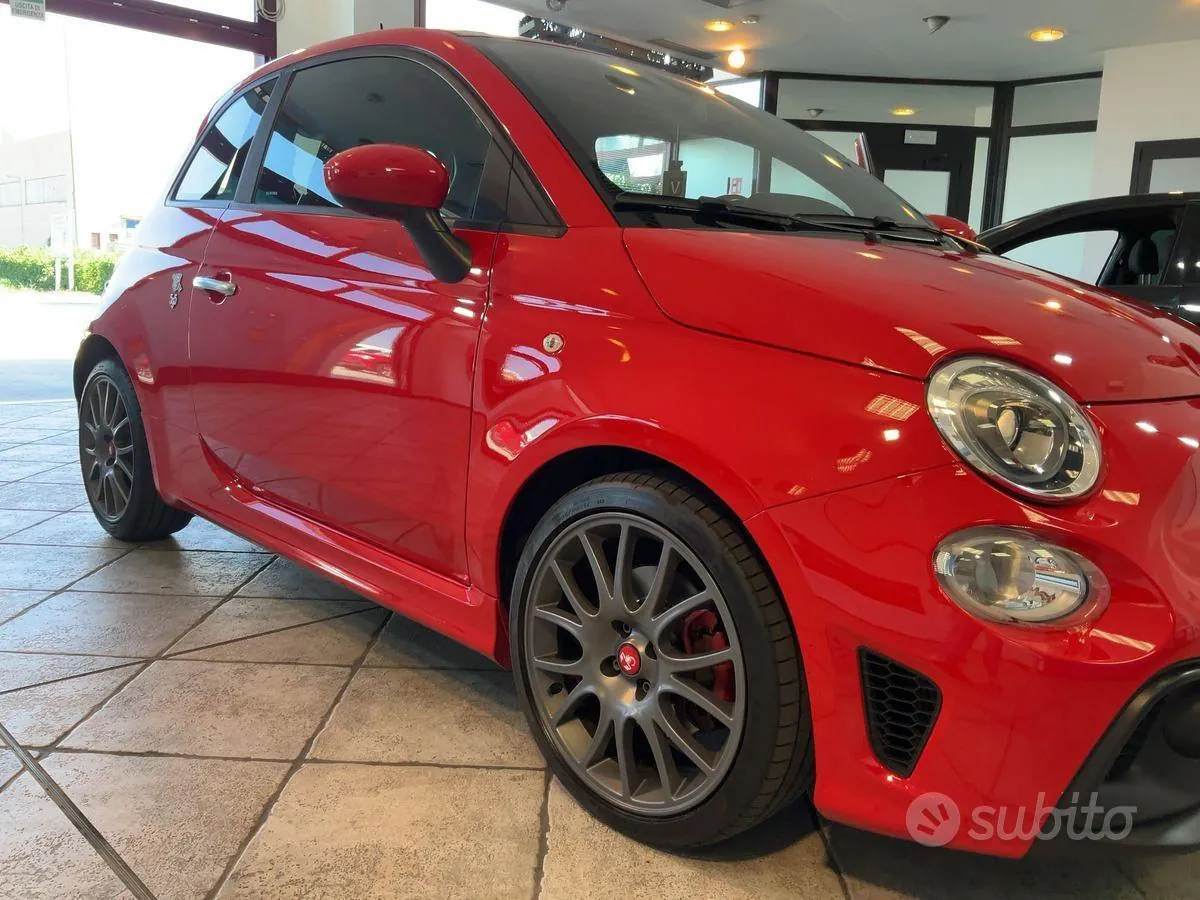 Abarth 595 2021 photo 2