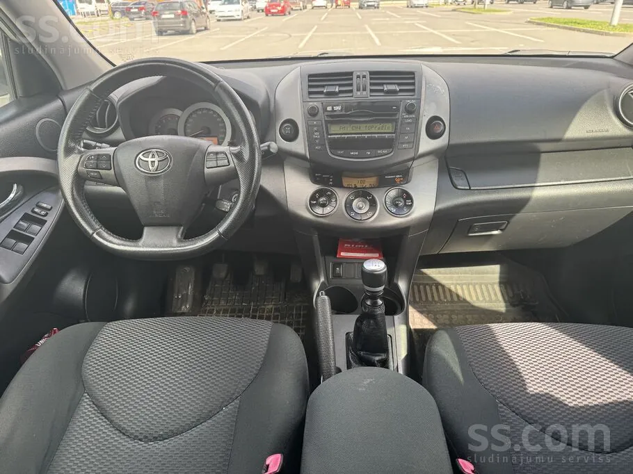 Toyota Rav4 2010 photo 5