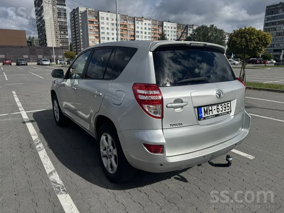 Toyota Rav4 2010 photo 3