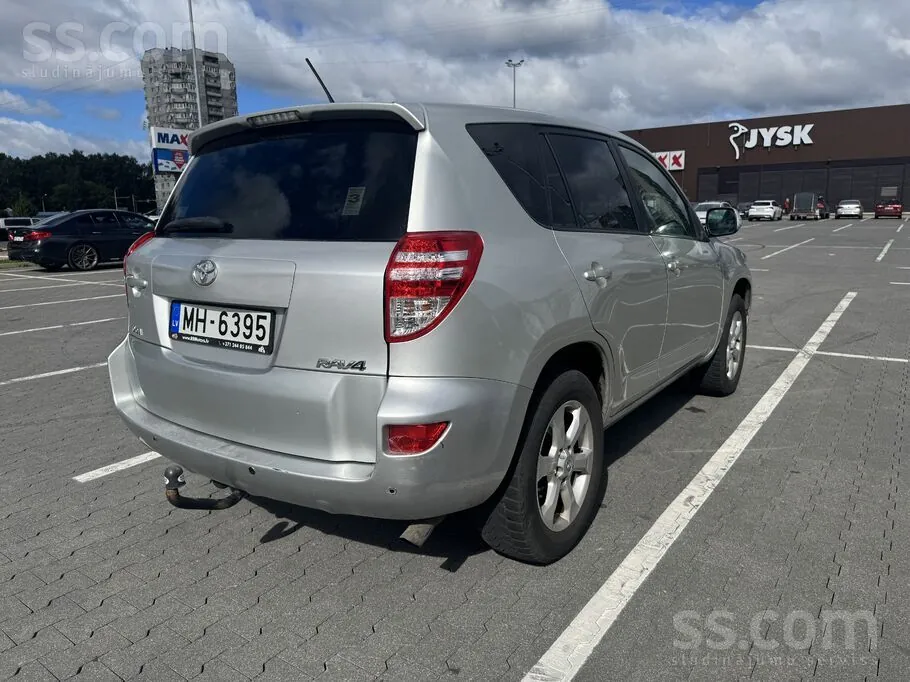 Toyota Rav4 2010 photo 4