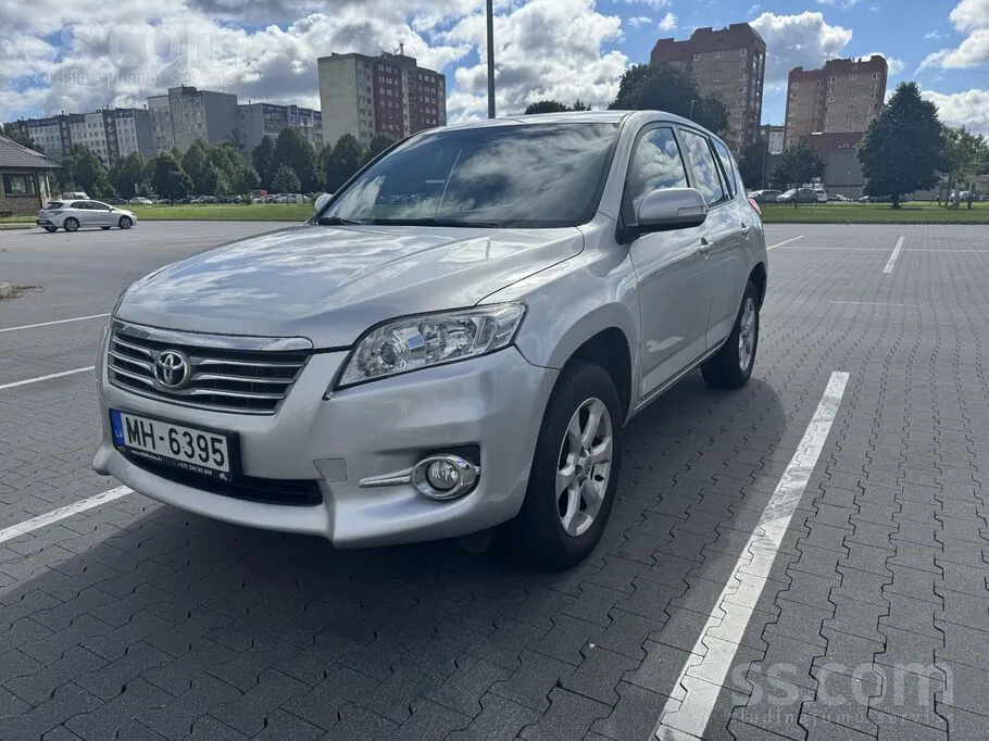 Toyota Rav4 2010 photo 2