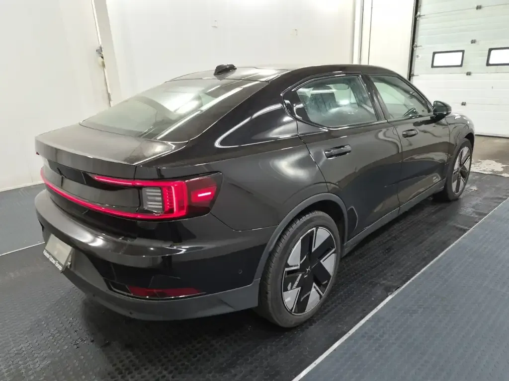 Polestar 2 2025 photo 4