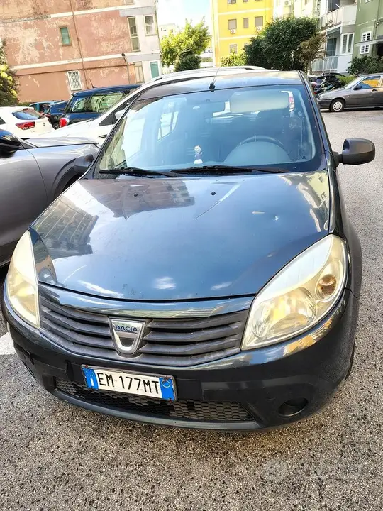 Dacia Sandero 2012 photo 3