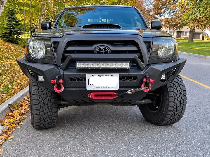 Toyota Tacoma 2010 photo 2