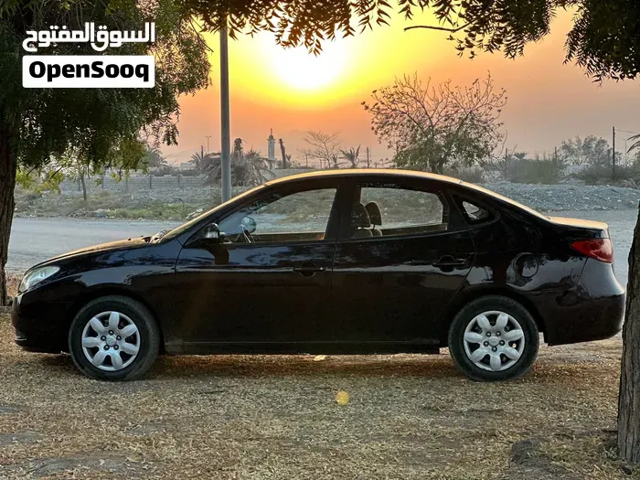 Hyundai Elantra 2011 photo 2