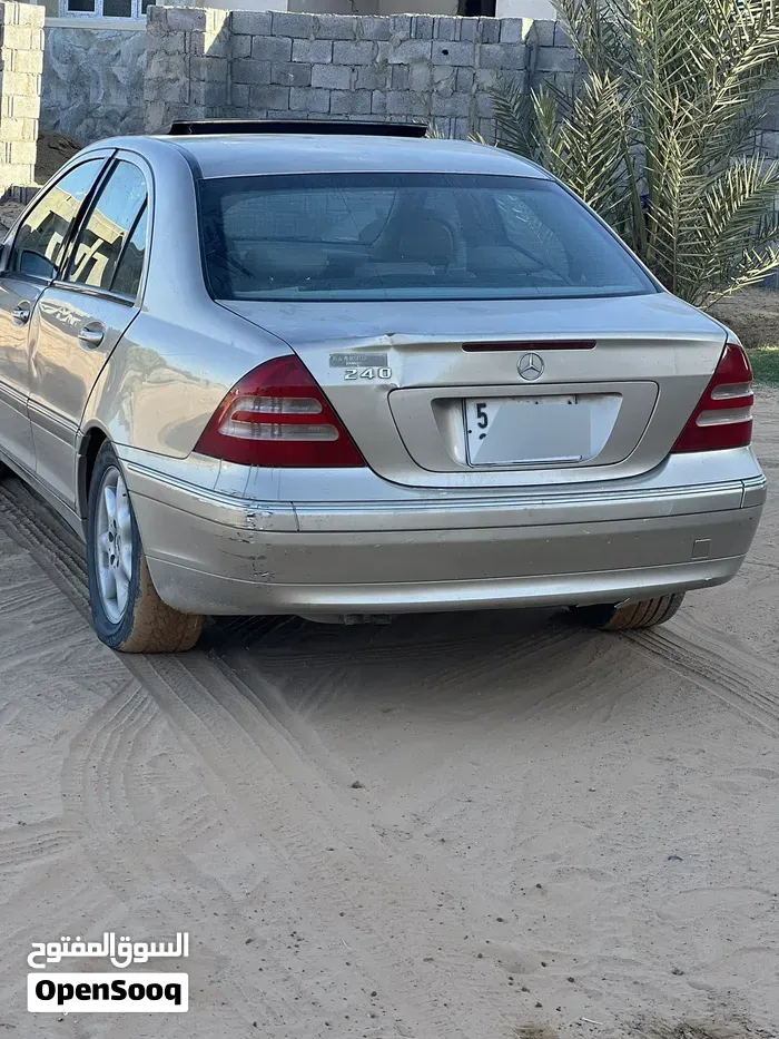Mercedes-Benz C-Class 2010 photo 4