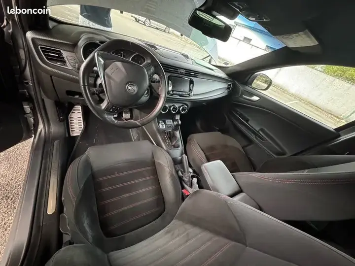 Alfa Romeo Giulietta 2020 photo 2