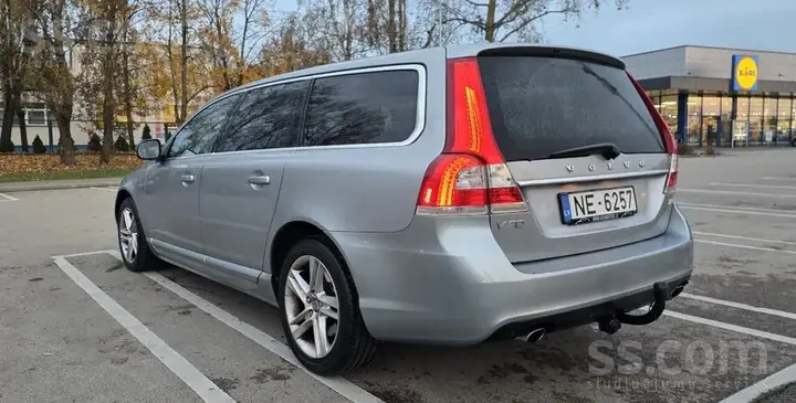 Volvo V70 2013 photo 3