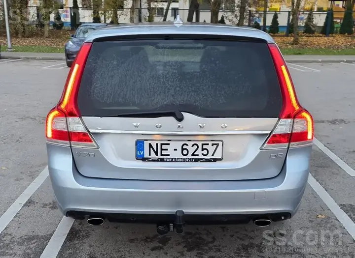 Volvo V70 2013 photo 4
