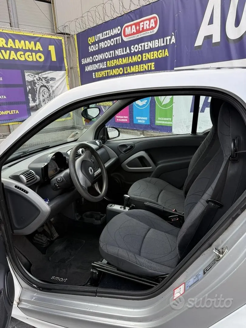 Smart Fortwo 2010 photo 3