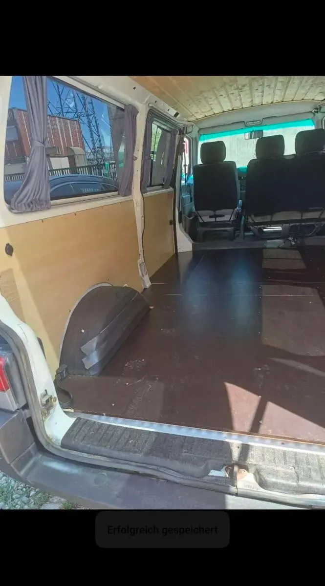 Volkswagen T4 1995 photo 3