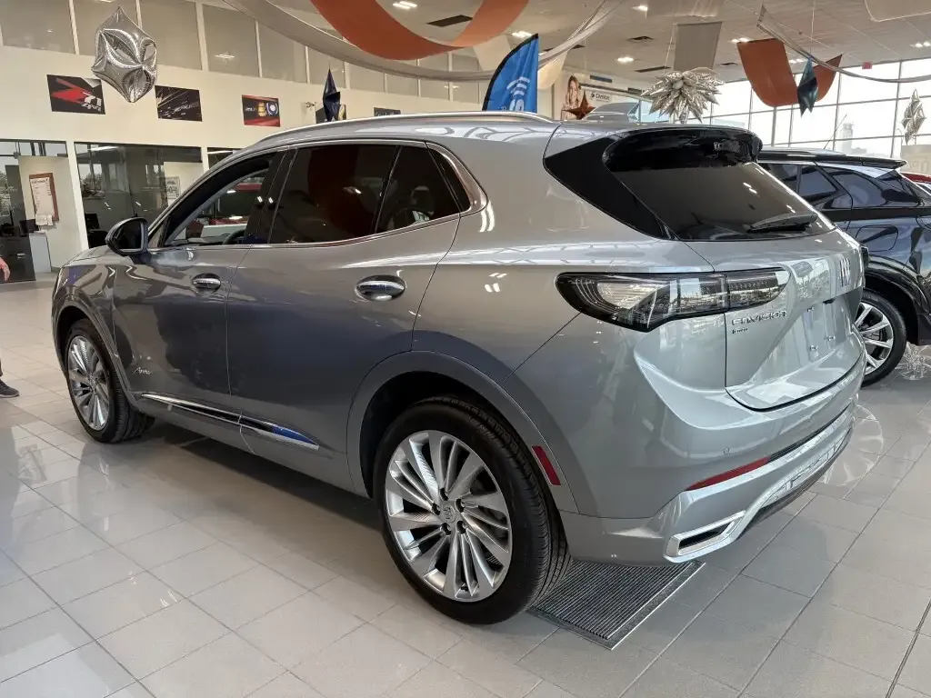 Buick Envision 2026 photo 3