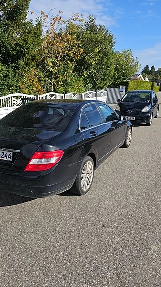 Mercedes-Benz C200 2010 photo 4