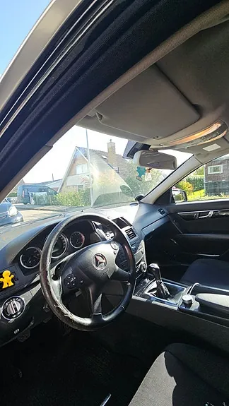 Mercedes-Benz C200