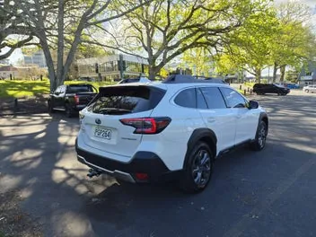 Subaru Outback 2022 photo 2