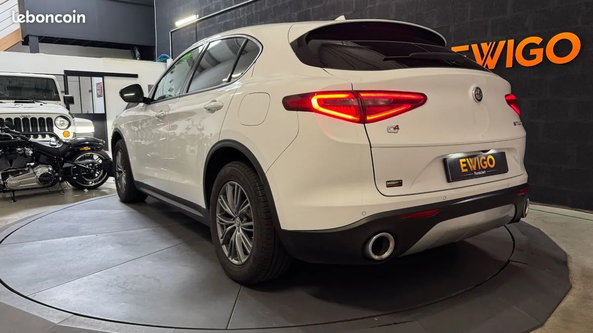 Alfa Romeo Stelvio 2019 photo 2