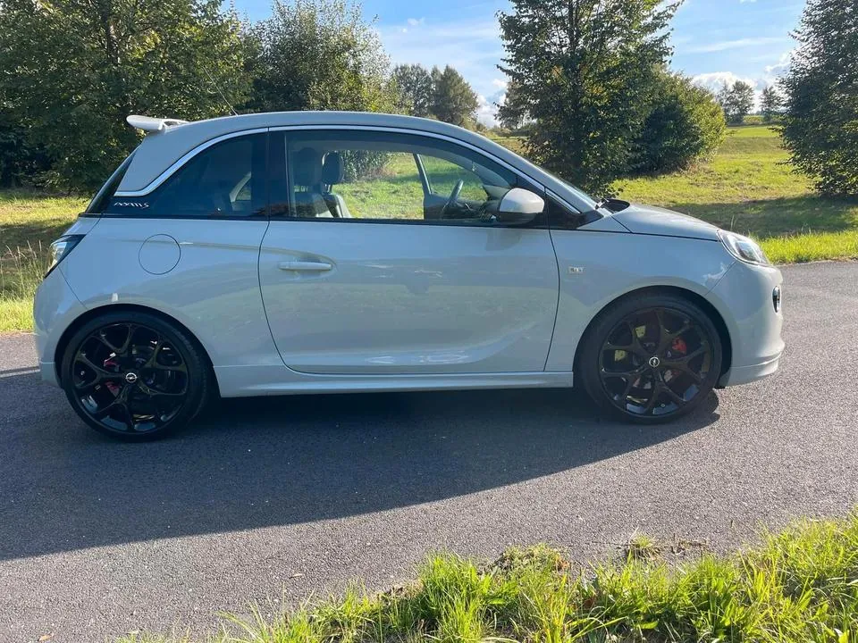 Opel Adam