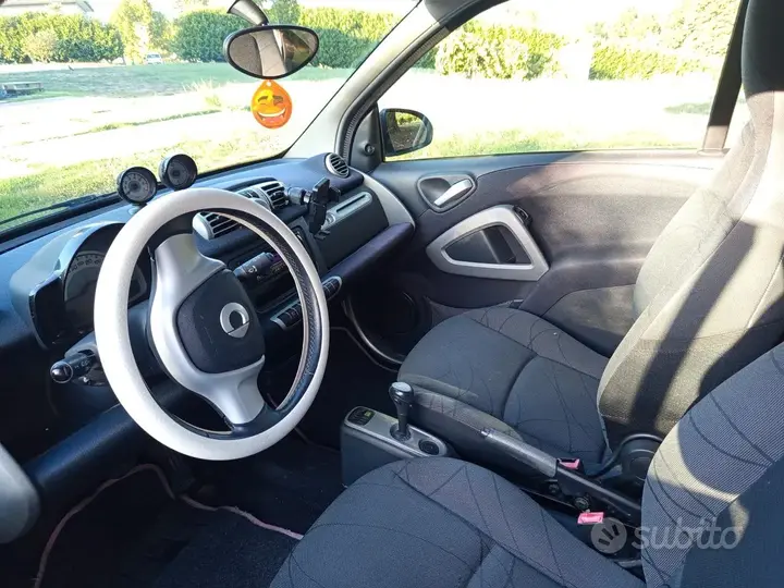 Smart Fortwo 2012 photo 2