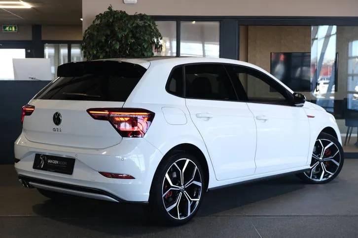 Volkswagen Polo 2022 photo 2