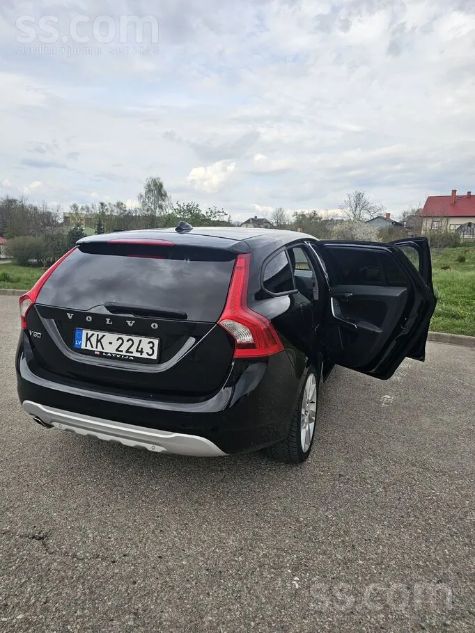 Volvo V60 2012 photo 4