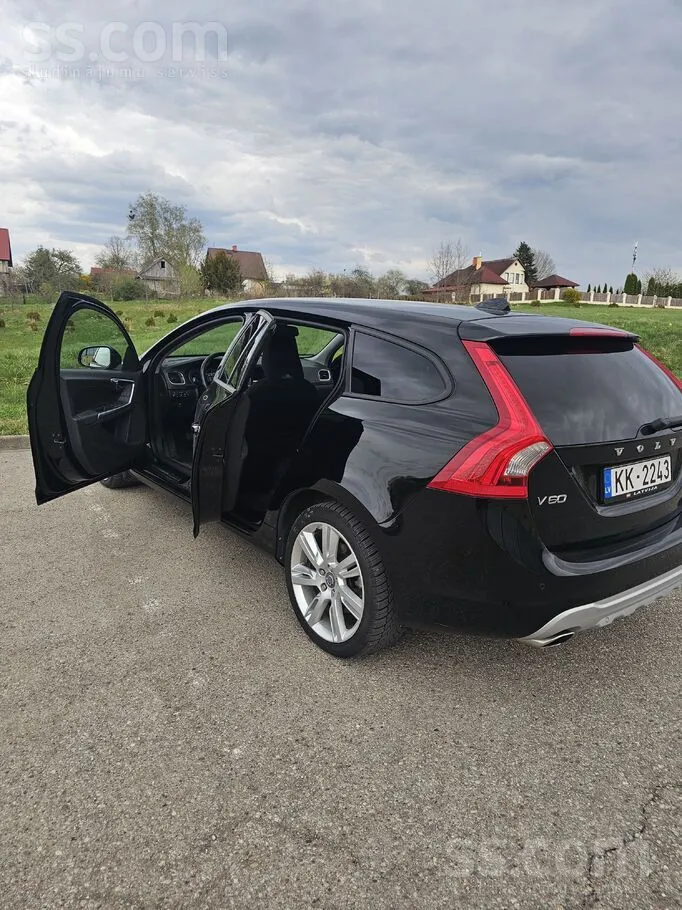 Volvo V60 2012 photo 3