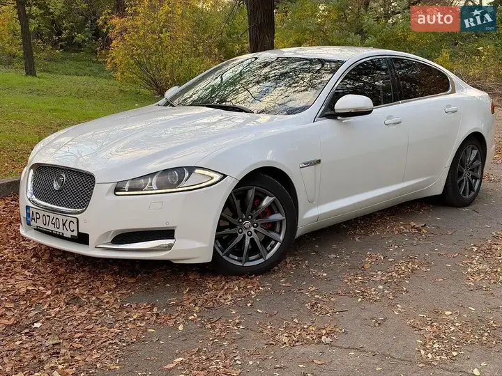 Jaguar Xf 2013 photo 2