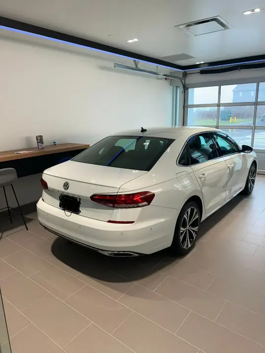 Volkswagen Passat 2020 photo 2