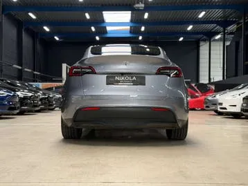 Tesla Model Y 2024 photo 3