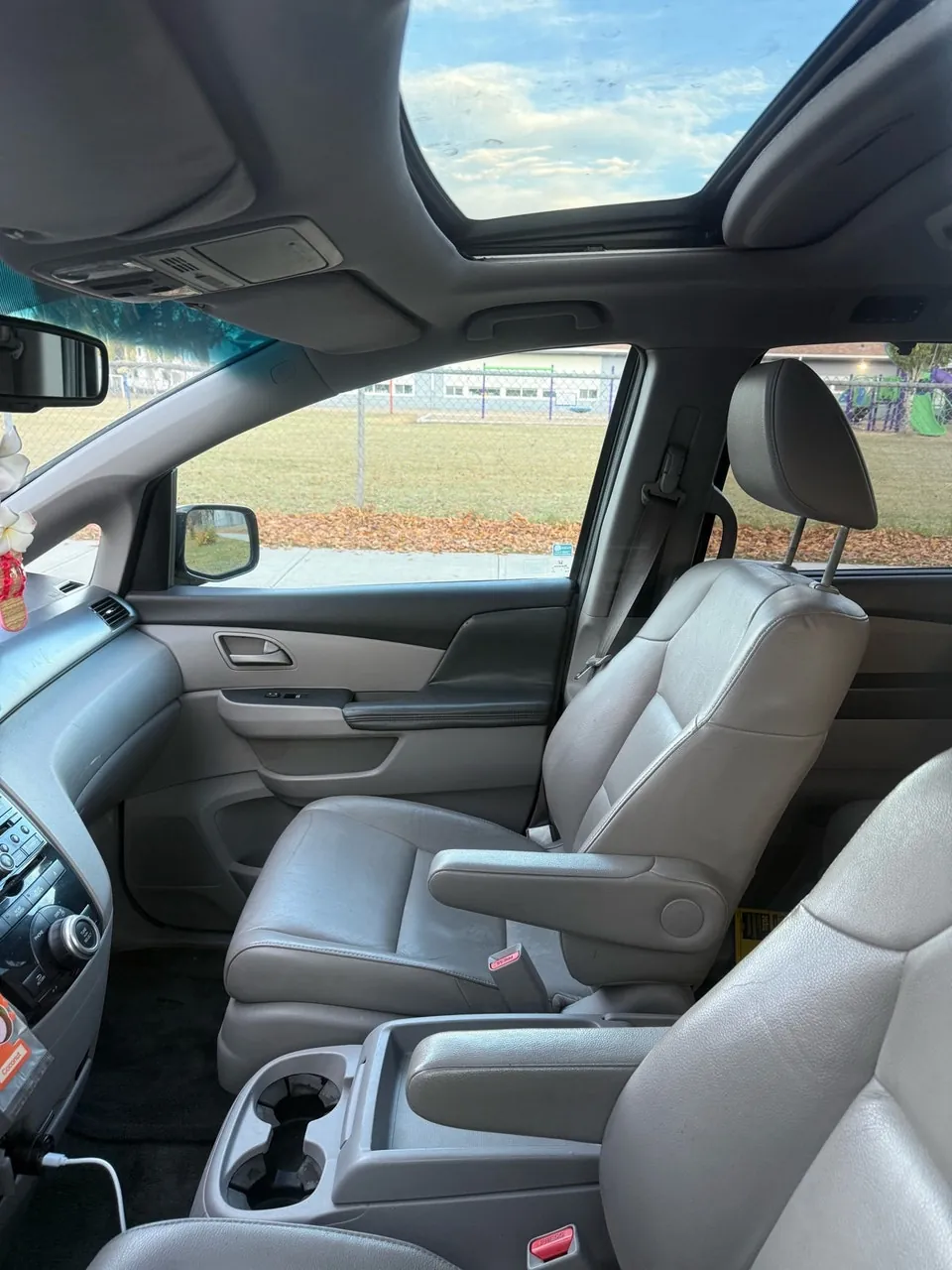 Honda Odyssey 2012 photo 4