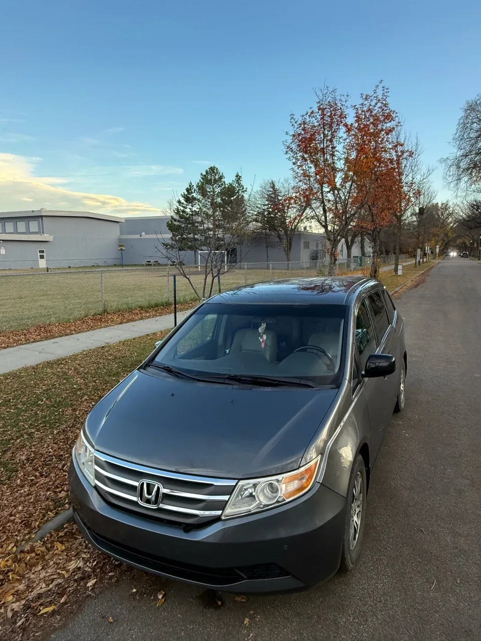 Honda Odyssey 2012 photo 2