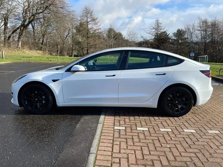 Tesla Model 3 2022 photo 5