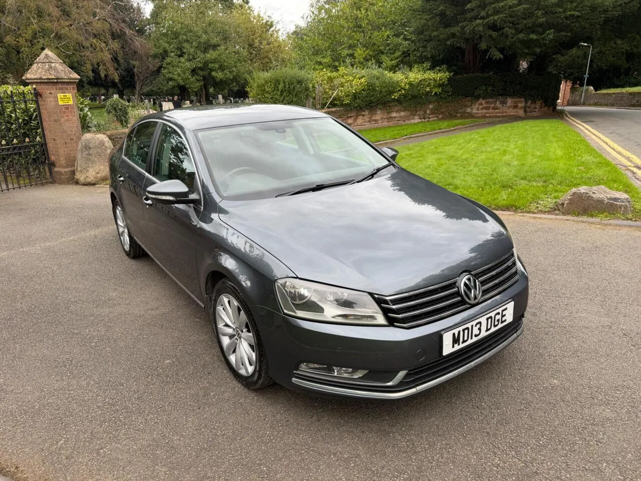Volkswagen Passat 2013 photo 2