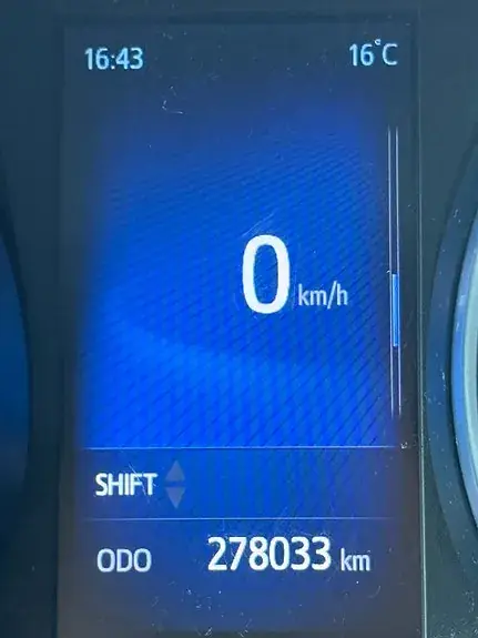 Toyota Avensis 2015 photo 2