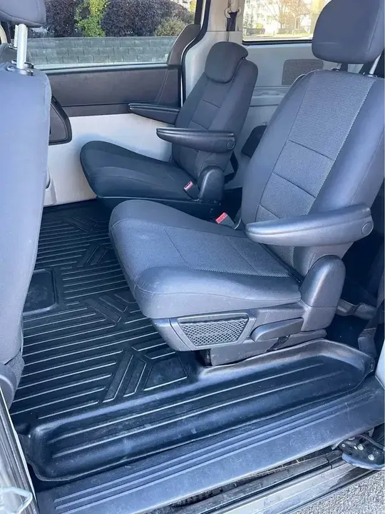 Dodge Caravan 2008 photo 5