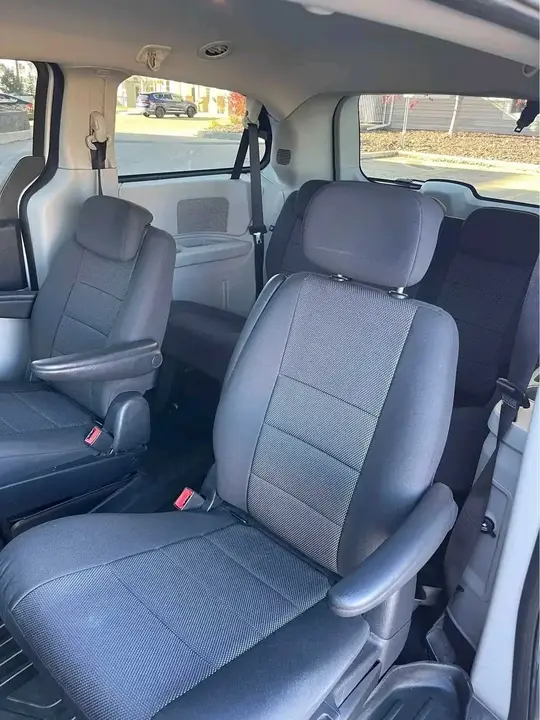 Dodge Caravan 2008 photo 4