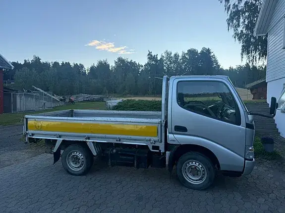Toyota Dyna 100