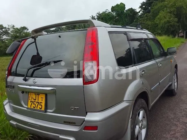 Nissan X-Trail 2002 photo 2