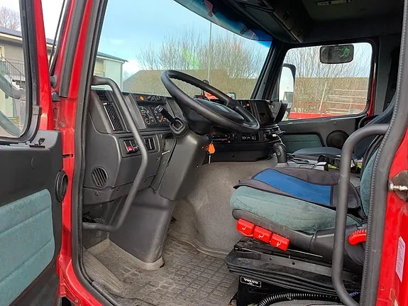 Volvo 340 2000 photo 4
