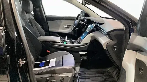 Ford Explorer 2026 photo 3