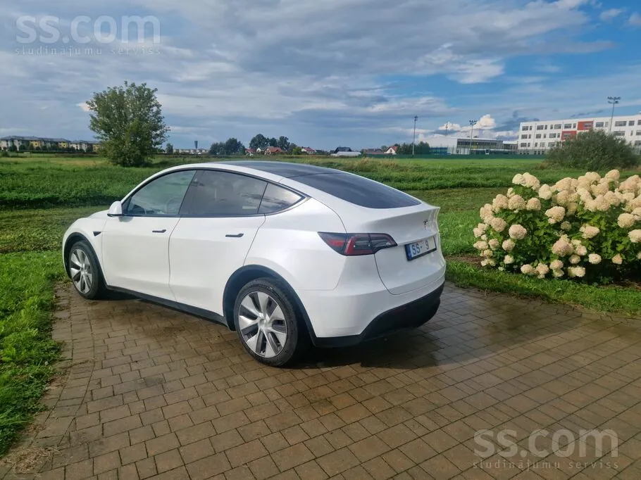 Tesla Model Y 2022 photo 4