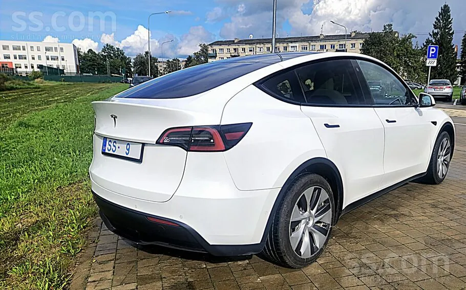 Tesla Model Y 2022 photo 3