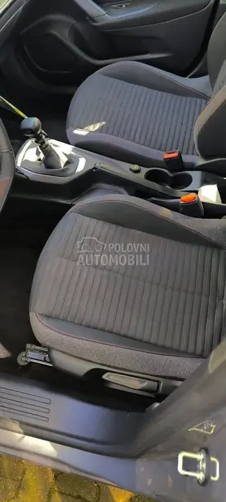 Peugeot 2008 2021 photo 5