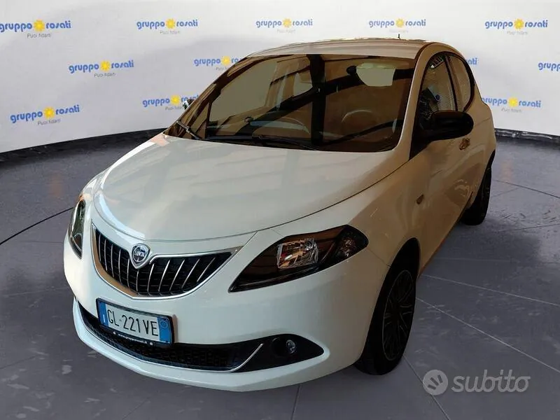 Lancia Ypsilon